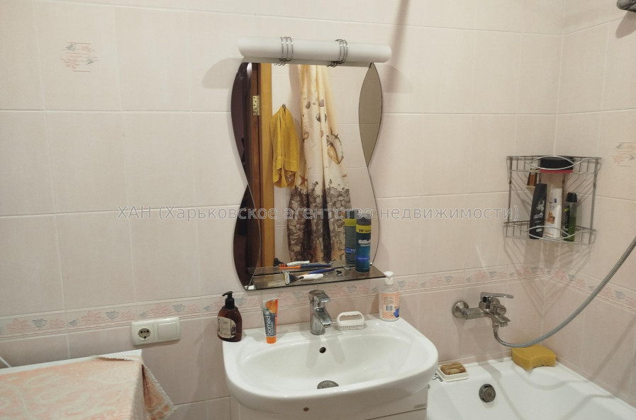 Продам квартиру, Аэрокосмический пр. , 2  ком., 56 м², капитальный ремонт 