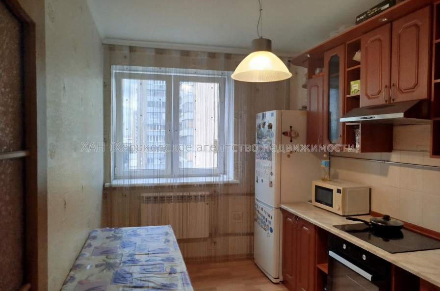Продам квартиру, Аэрокосмический пр. , 2  ком., 56 м², капитальный ремонт 