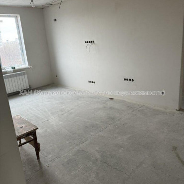 Продам квартиру, Валентиновская ул. , 3  ком., 65 м², без отделочных работ 