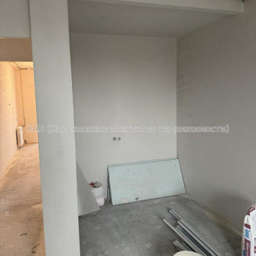 Продам квартиру, Валентиновская ул. , 3  ком., 65 м², без отделочных работ 