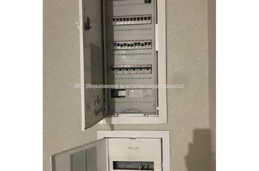 Продам квартиру, Героев Небесной сотни площ. , 3 кім., 115 м², евроремонт 
