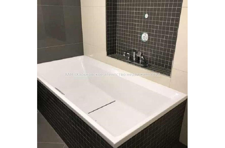 Продам квартиру, Героев Небесной сотни площ. , 3 кім., 115 м², евроремонт 