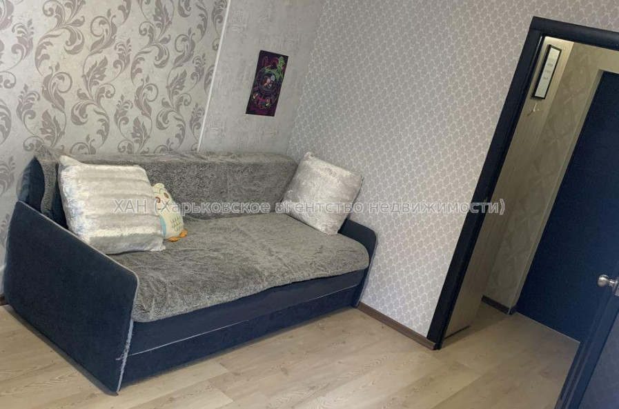 Продам квартиру, Героев Харькова просп. , 1  ком., 28 м², капитальный ремонт 