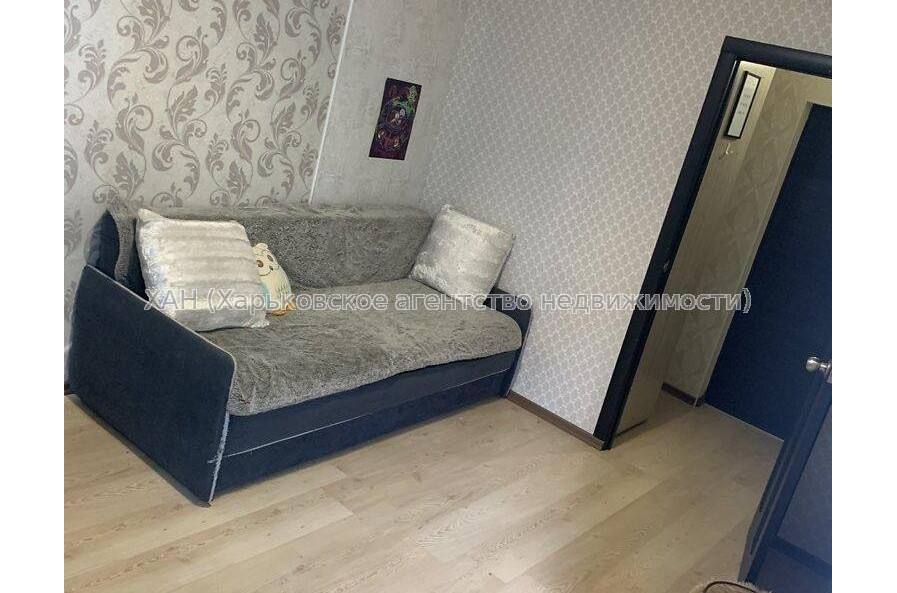 Продам квартиру, Героев Харькова просп. , 1  ком., 28 м², капитальный ремонт 