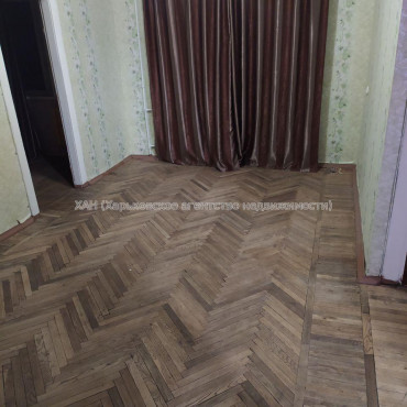 Продам квартиру, Каденюка ул. , 2 кім., 44 м², капитальный ремонт 