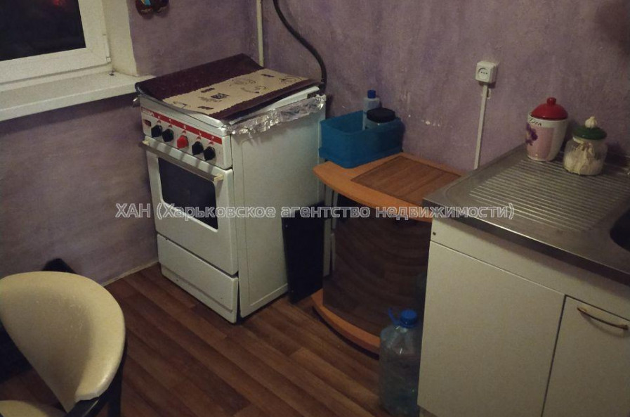 Продам квартиру, Каденюка ул. , 2  ком., 44 м², капитальный ремонт 