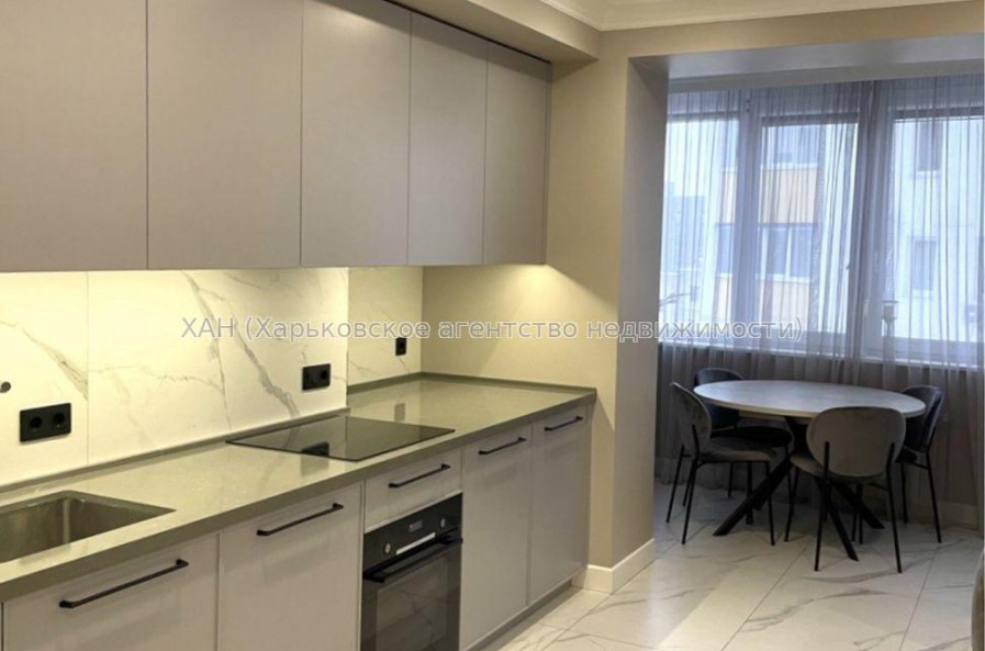 Продам квартиру, Малиновская ул. , 2  ком., 76 м², евроремонт 