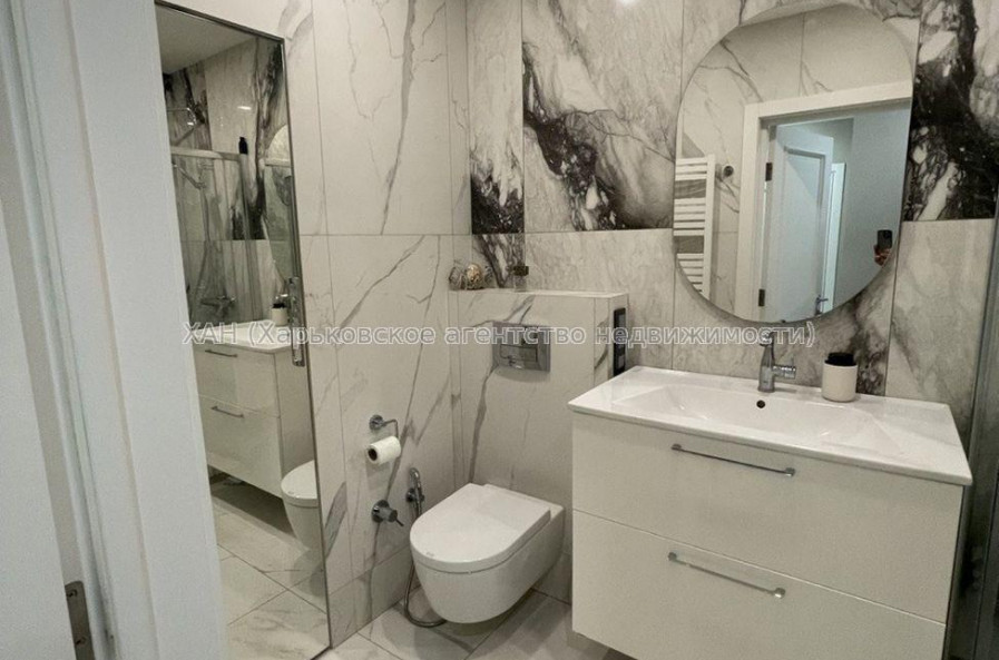 Продам квартиру, Малиновская ул. , 2  ком., 76 м², евроремонт 