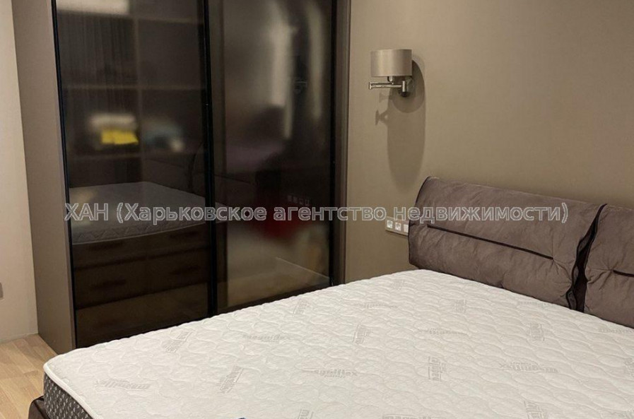 Продам квартиру, Малиновская ул. , 2  ком., 76 м², евроремонт 