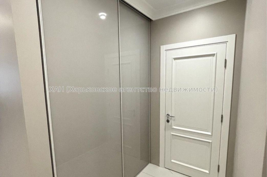 Продам квартиру, Малиновская ул. , 2  ком., 76 м², евроремонт 