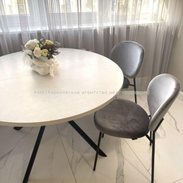 Продам квартиру, Малиновская ул. , 2 кім., 76 м², евроремонт 