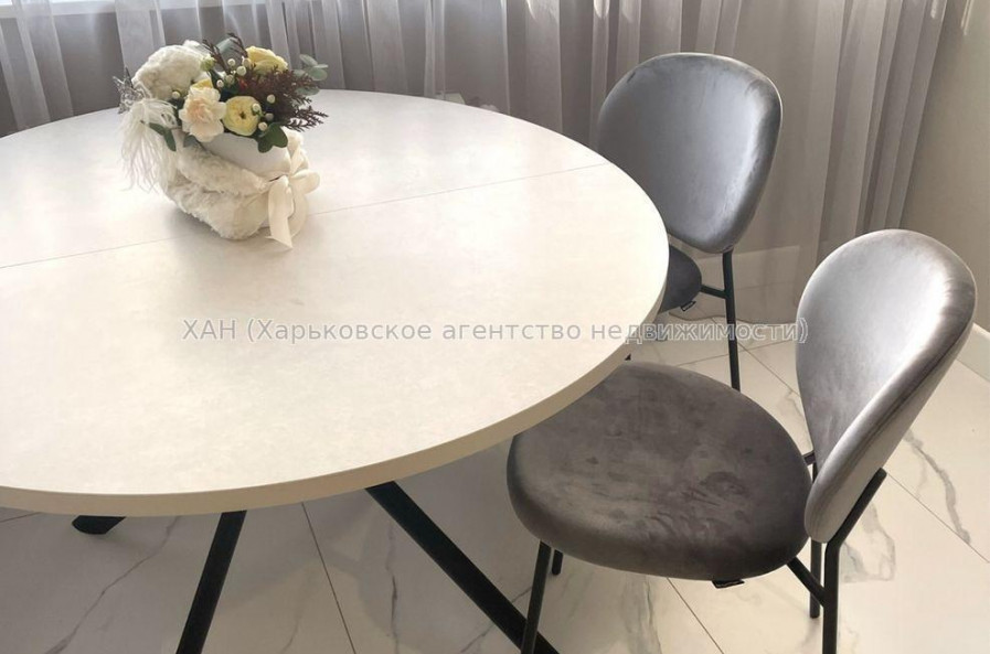 Продам квартиру, Малиновская ул. , 2  ком., 76 м², евроремонт 