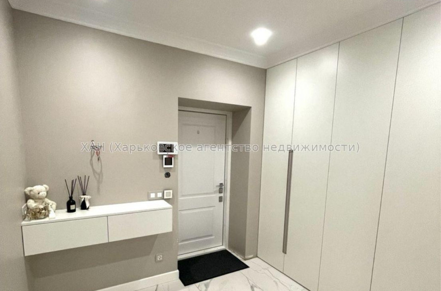 Продам квартиру, Малиновская ул. , 2  ком., 76 м², евроремонт 