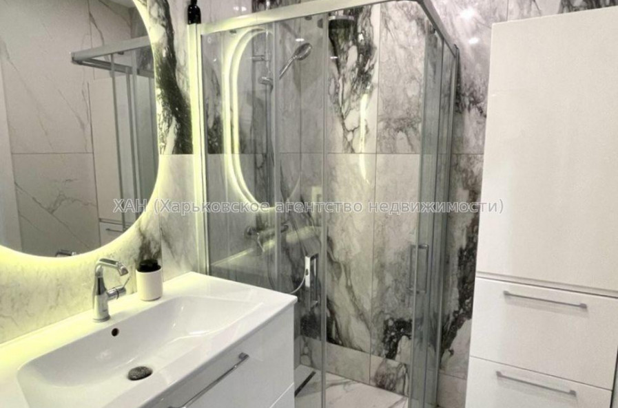 Продам квартиру, Малиновская ул. , 2  ком., 76 м², евроремонт 