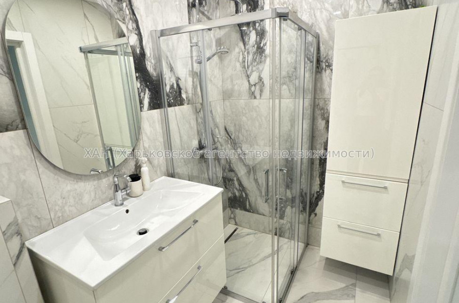 Продам квартиру, Малиновская ул. , 2 кім., 76 м², евроремонт 