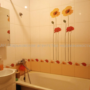 Продам квартиру, Чернышевская ул. , 3 кім., 73.80 м², косметический ремонт 