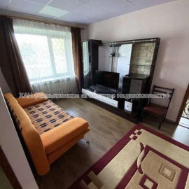 Продам квартиру, Малиновского ул. , 2 кім., 45 м², косметический ремонт