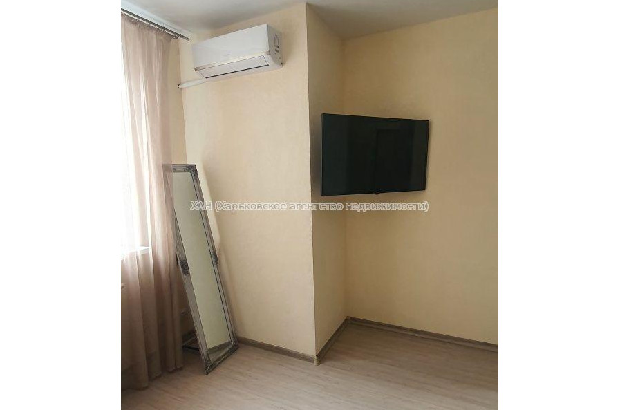 Продам квартиру, Льва Ландау просп. , 1 кім., 42 м², евроремонт 