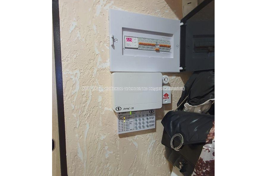Продам квартиру, Льва Ландау просп. , 1  ком., 42 м², евроремонт 