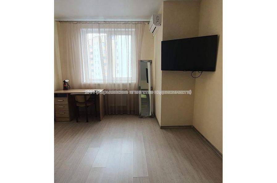 Продам квартиру, Льва Ландау просп. , 1 кім., 42 м², евроремонт 