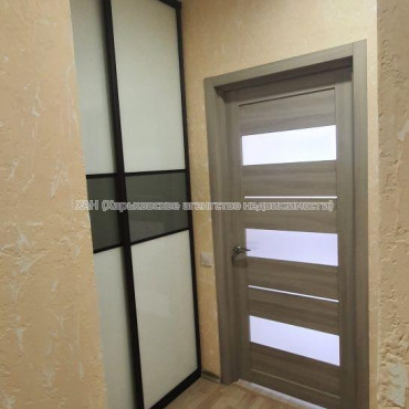 Продам квартиру, Льва Ландау просп. , 1 кім., 42 м², евроремонт 