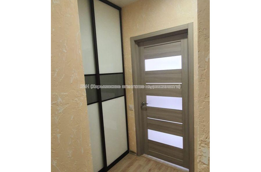 Продам квартиру, Льва Ландау просп. , 1 кім., 42 м², евроремонт 