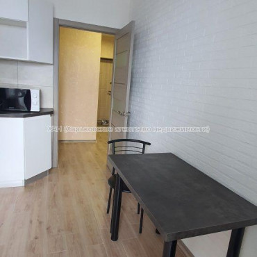 Продам квартиру, Льва Ландау просп. , 1 кім., 42 м², евроремонт 