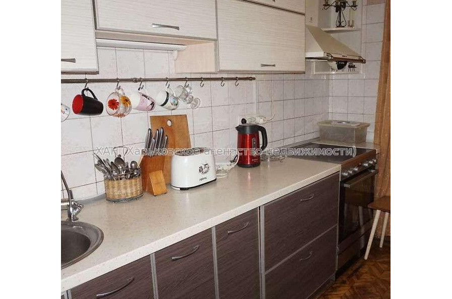 Продам квартиру, Аэрокосмический пр. , 3  ком., 71 м², косметический ремонт 