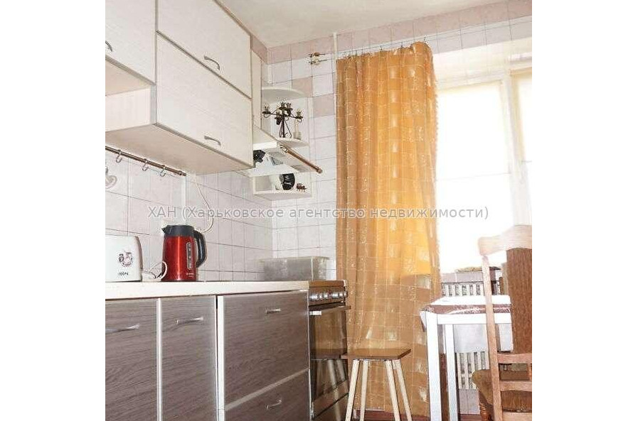 Продам квартиру, Аэрокосмический пр. , 3  ком., 71 м², косметический ремонт 