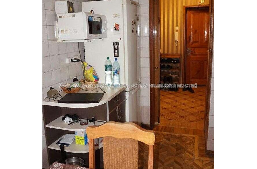 Продам квартиру, Аэрокосмический пр. , 3  ком., 71 м², косметический ремонт 