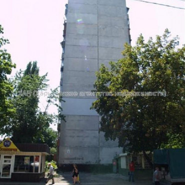 Продам квартиру, Фесенковский въезд , 2 кім., 51 м², советский ремонт 