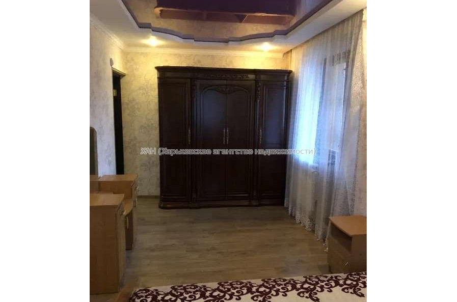 Продам квартиру, Гвардейцев Широнинцев ул. , 3 кім., 66 м², капитальный ремонт 