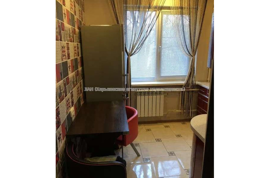 Продам квартиру, Гвардейцев Широнинцев ул. , 3 кім., 66 м², капитальный ремонт 