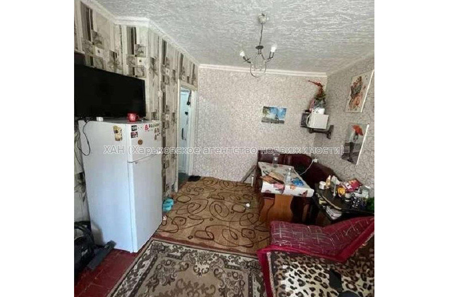 Продам квартиру, Харьковских Дивизий ул. , 2 кім., 21 м², косметический ремонт 