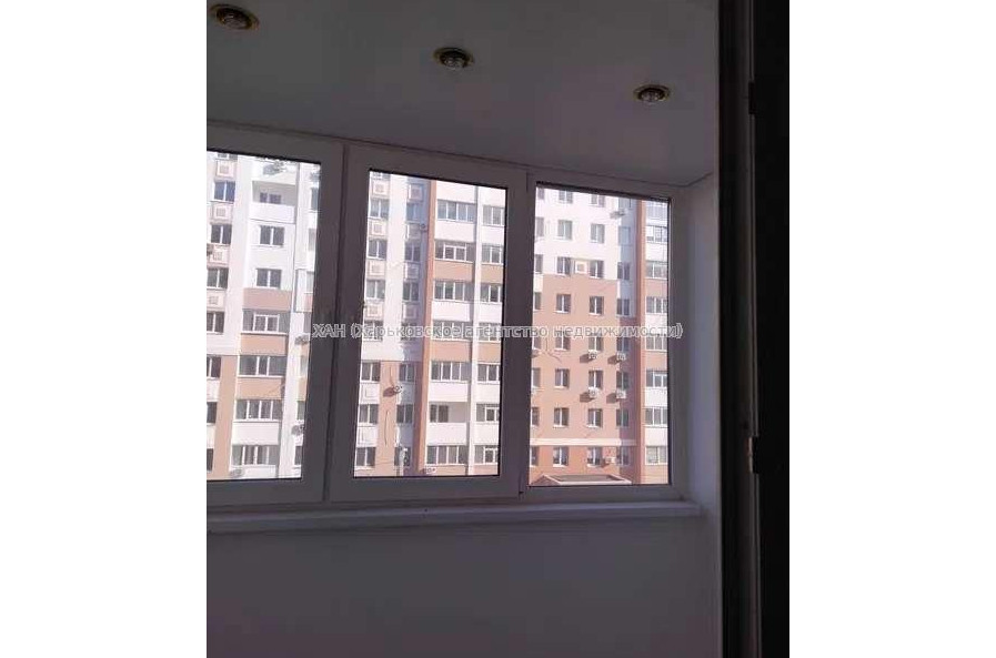 Продам квартиру, Казакевича ул. , 1  ком., 34 м², без отделочных работ 