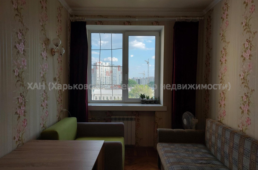 Продам квартиру, Гимназическая наб. , 2  ком., 44 м², косметический ремонт 