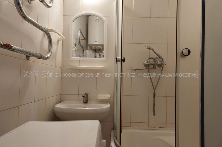 Продам квартиру, Гимназическая наб. , 2  ком., 44 м², косметический ремонт 