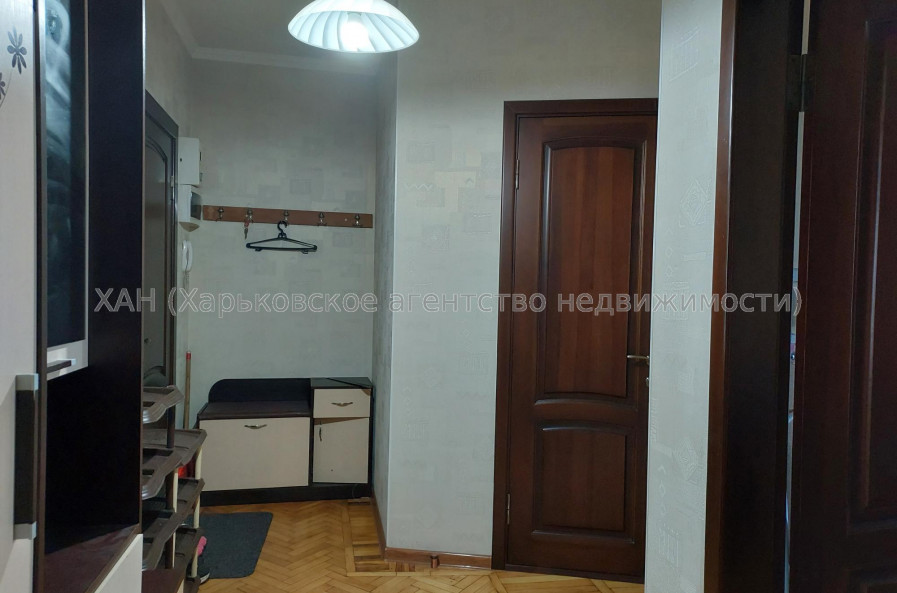 Продам квартиру, Гимназическая наб. , 2  ком., 44 м², косметический ремонт 