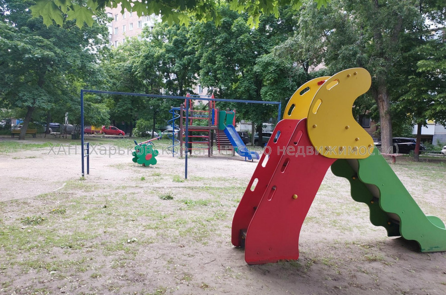 Продам квартиру, Аэрокосмический пр. , 46 , 3  ком., 60 м², косметический ремонт 