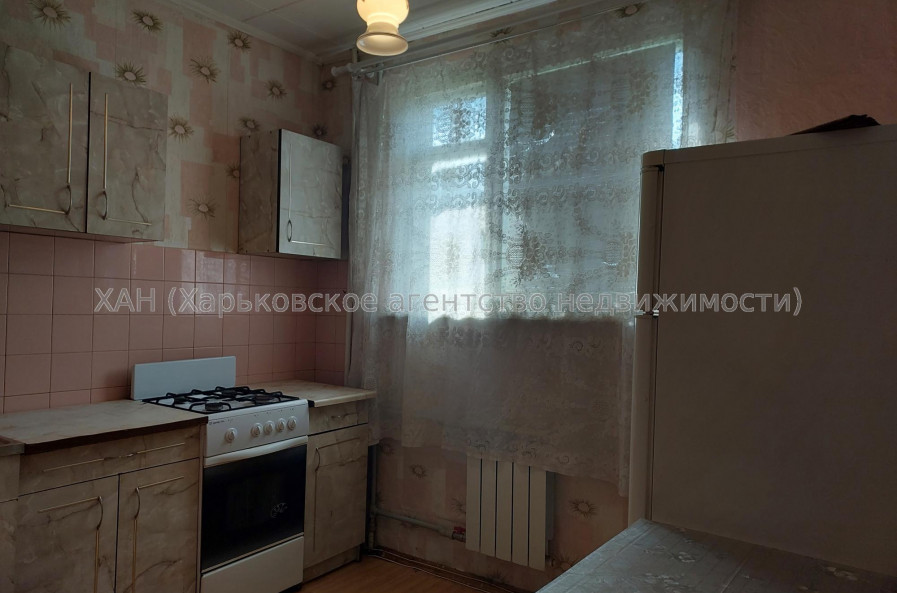 Продам квартиру, Гагарина просп. , 3  ком., 60 м², косметический ремонт 