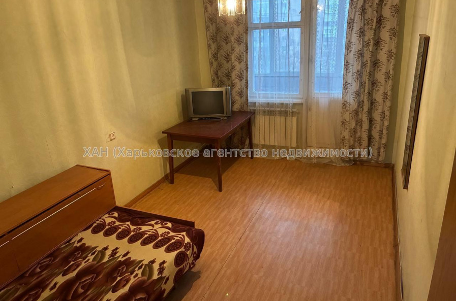 Продам квартиру, Аэрокосмический пр. , 46 , 3  ком., 60 м², косметический ремонт 