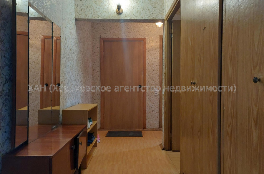 Продам квартиру, Гагарина просп. , 3  ком., 60 м², косметический ремонт 