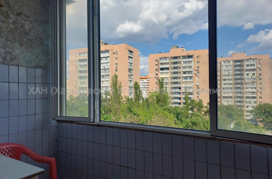 Продам квартиру, Аэрокосмический пр. , 46 , 3  ком., 60 м², косметический ремонт 