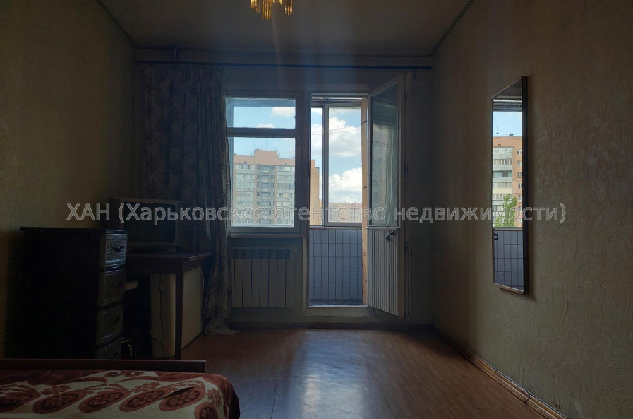 Продам квартиру, Гагарина просп. , 3  ком., 60 м², косметический ремонт 