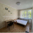 Продам квартиру, Защитников Украины пл. , 2  ком., 49 м², капитальный ремонт 