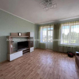Продам квартиру, Защитников Украины пл. , 2  ком., 49 м², капитальный ремонт