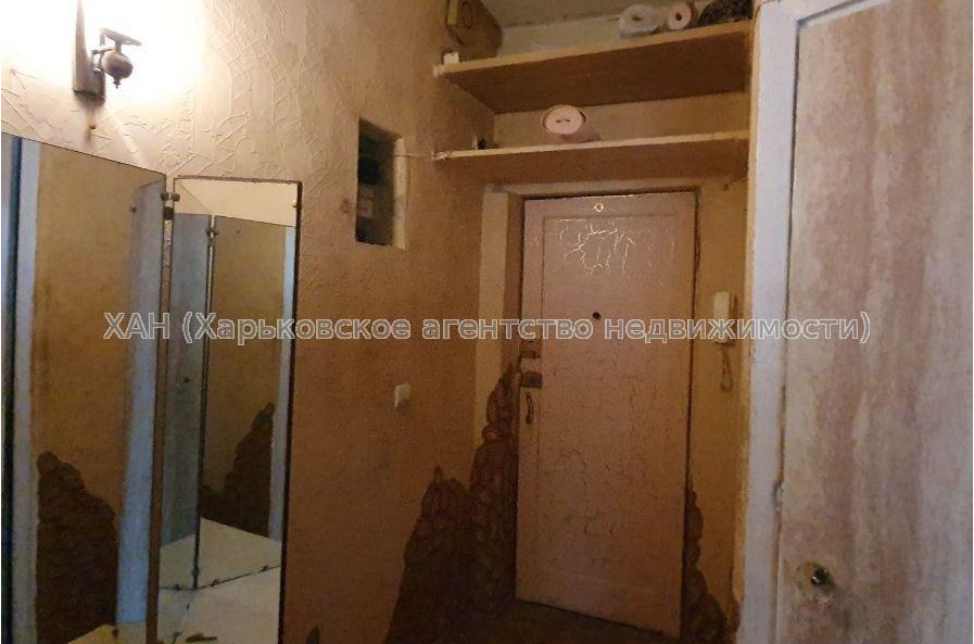 Продам квартиру, Александровский просп. , 1  ком., 32 м², косметический ремонт 