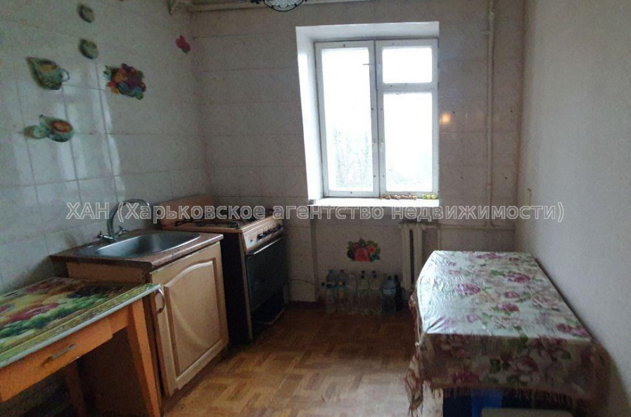 Продам квартиру, Александровский просп. , 1  ком., 32 м², косметический ремонт 