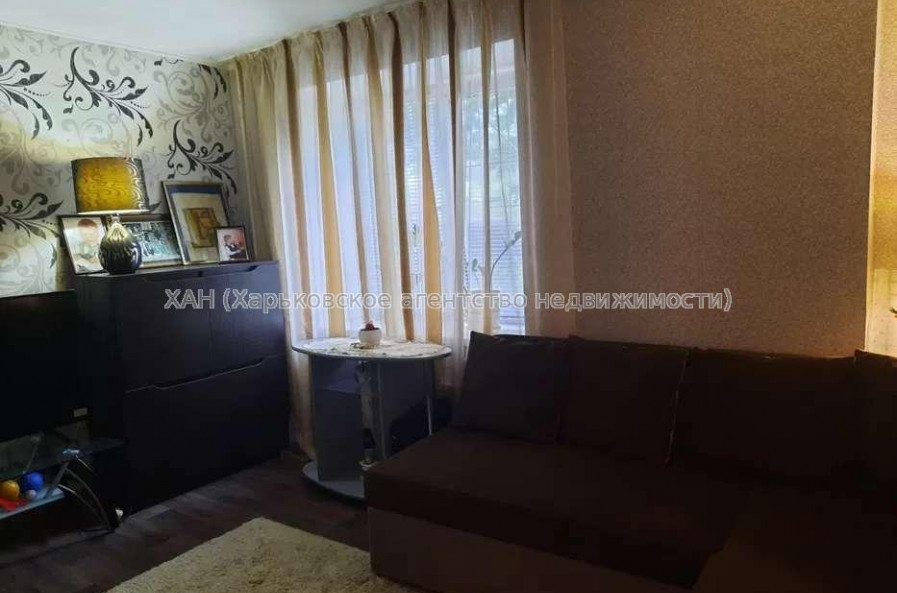 Продам квартиру, Льва Ландау просп. , 1  ком., 27 м², капитальный ремонт 