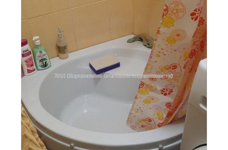 Продам квартиру, Льва Ландау просп. , 1 кім., 27 м², капитальный ремонт 